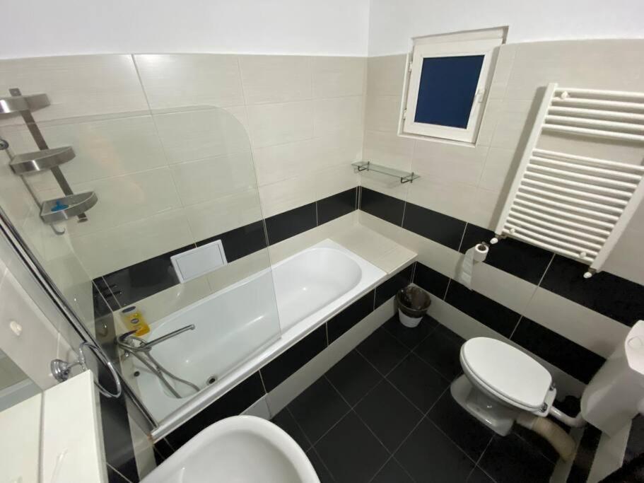 Green Apartment 43 Bucureşti Ngoại thất bức ảnh